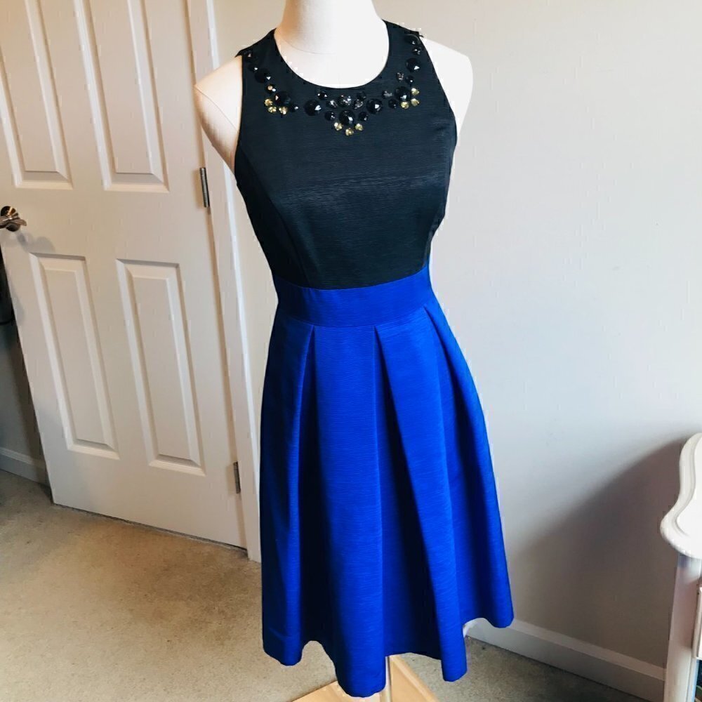 Eliza J Black Blue Beaded Textured Satin Two Tone Formal Cocktail Dress Size 2